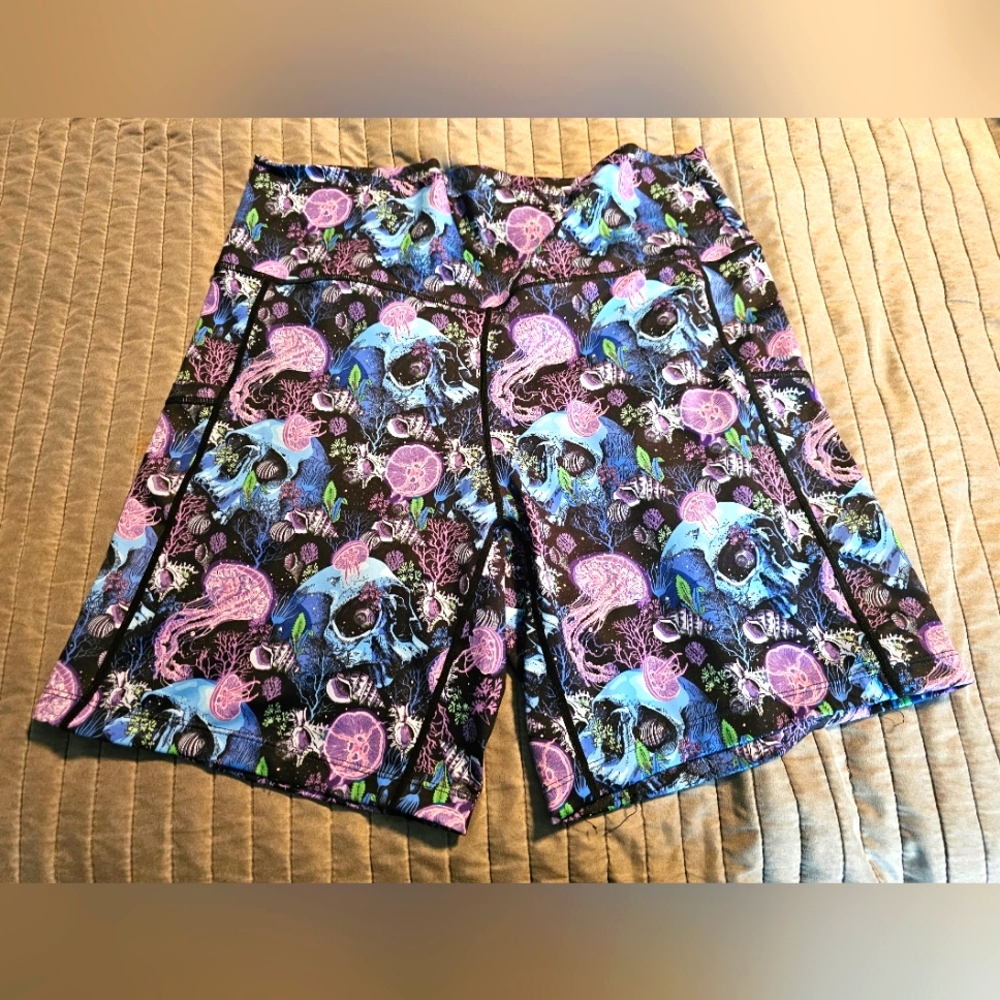 Constantly varied gear shorts size XL